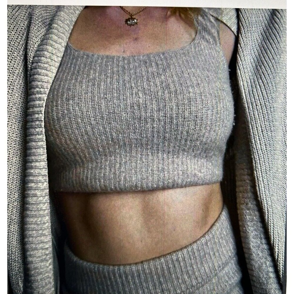 Everlane Charcoal Grey Wool Yak Blend Knit Cozy Stretch Crop Vest Tank Top Sz M